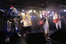 ソニック（左）とさくらしめじ。