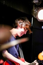 上坂仁志（G, Cho / KOTORI）（Photo by Viola Kam [V'z Twinkle]）