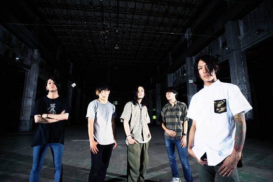 Red Bullコンテスト準グランプリのAzamiがタワレコ限定新作「DAWN」