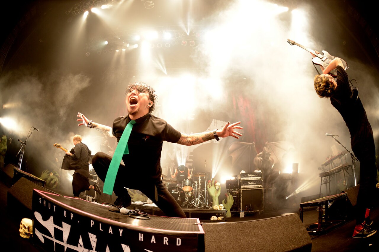 SiM「THE BEAUTiFUL PEOPLE TOUR 」東京公演を今晩フジでOA