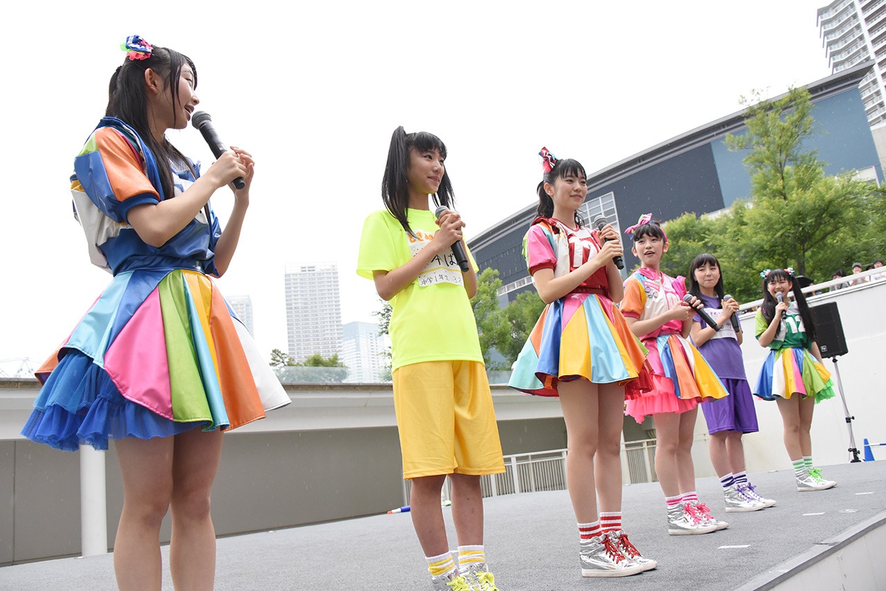 ときめき▽宣伝部「ときめき▽宣伝部 ～5th SEASON～ 大胆 震撼 烈火のごとく襲来ドーン！ツアー！リターンズ」東京・ららぽーと豊洲シーサイドデッキ メインステージ公演の様子。