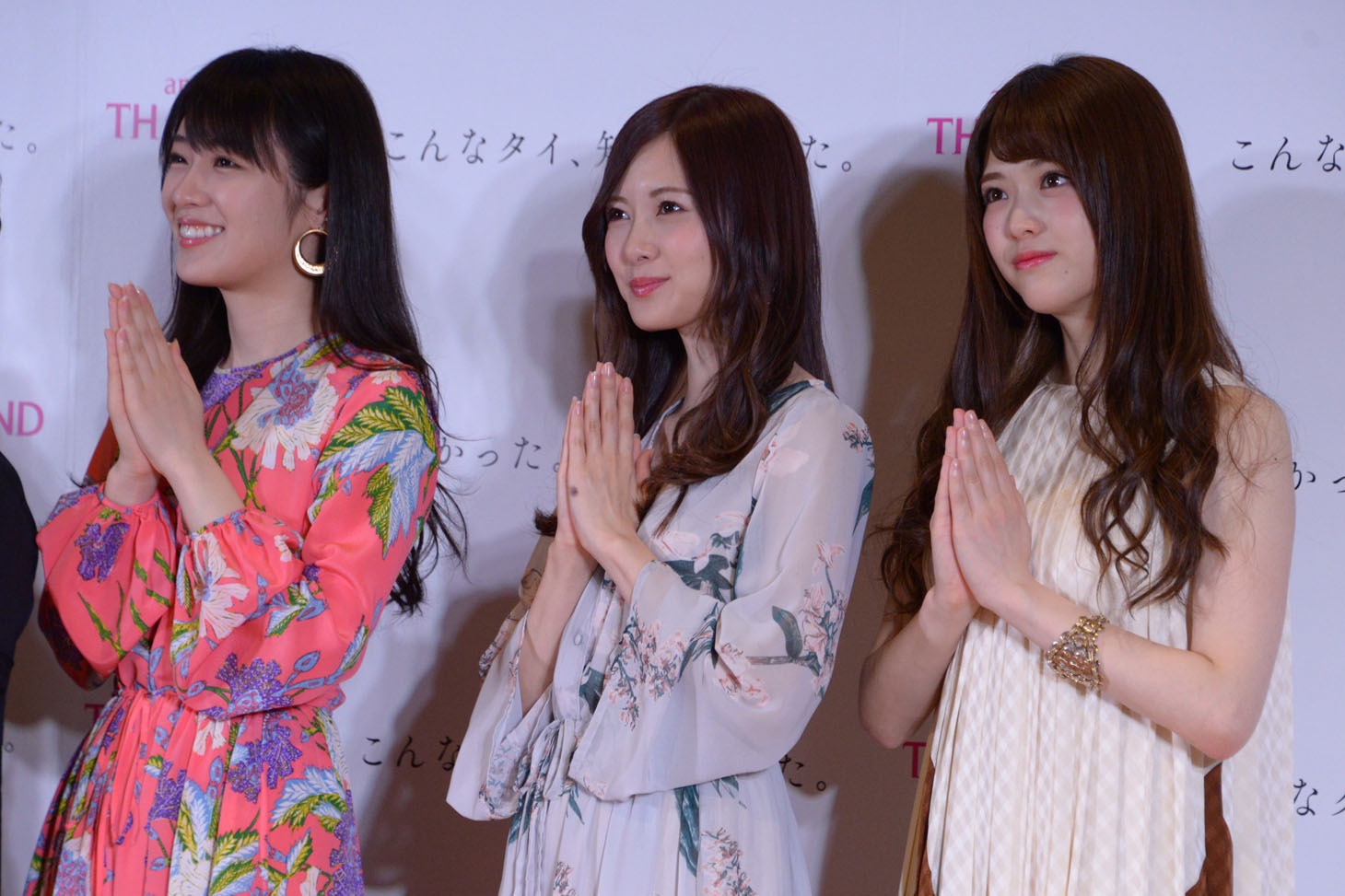 左から高山一実、白石麻衣、松村沙友理。