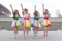 「キタコレ！モーニング」を披露するときめき▽宣伝部。