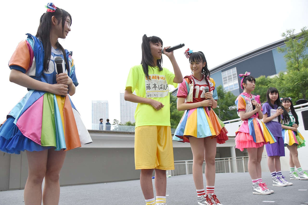 ときめき▽宣伝部「ときめき▽宣伝部 ～5th SEASON～ 大胆 震撼 烈火のごとく襲来ドーン！ツアー！リターンズ」東京・ららぽーと豊洲シーサイドデッキ メインステージ公演の様子。