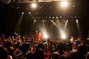 電波少女ワンマンライブ「EST.」の様子。（撮影：冨田望）