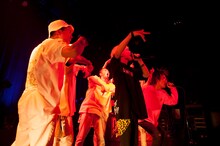 電波少女ワンマンライブ「EST.」の様子。（撮影：冨田望）