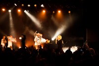 電波少女ワンマンライブ「EST.」の様子。（撮影：冨田望）