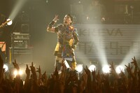 KREVA「KREVA CONCERT TOUR 2017『TOTAL 908』」最終公演の様子。（撮影：半田安政）