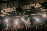 SILHOUETTE FROM THE SKYLIT（Photo by kaochi）