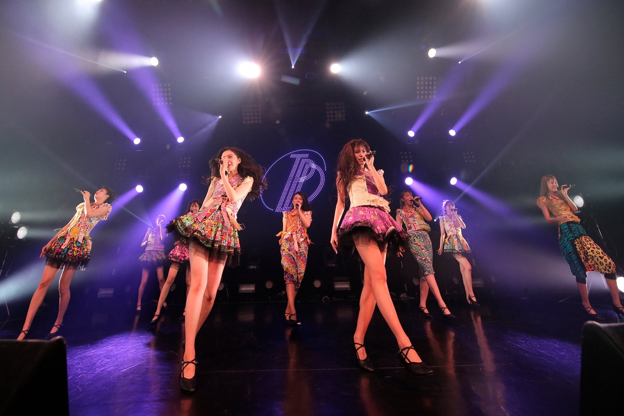 「東京パフォーマンスドール 4th Anniversary ダンスサミット」初日公演の様子。（写真提供：EPICレコードジャパン）
