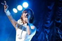 高橋李依（撮影：中島たくみ）