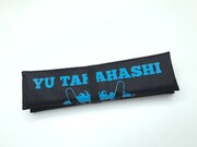 「虹 / シンプル」秋田CARAVAN MUSIC FES 2017盤特典「高橋なまはげスタジアム・クッション」イメージ