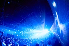 H△G「H△G『声 ～VOCALOID Cover Album～』リリースパーティ＠nicofarre」の様子。（写真提供：徳間ジャパンコミュニケーションズ）