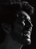 平井堅「Ken Hirai Singles Best Collection 歌バカ2」初回限定盤Bジャケット