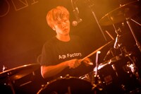 増子央人（Dr / Age Factory）（撮影：山下直輝）