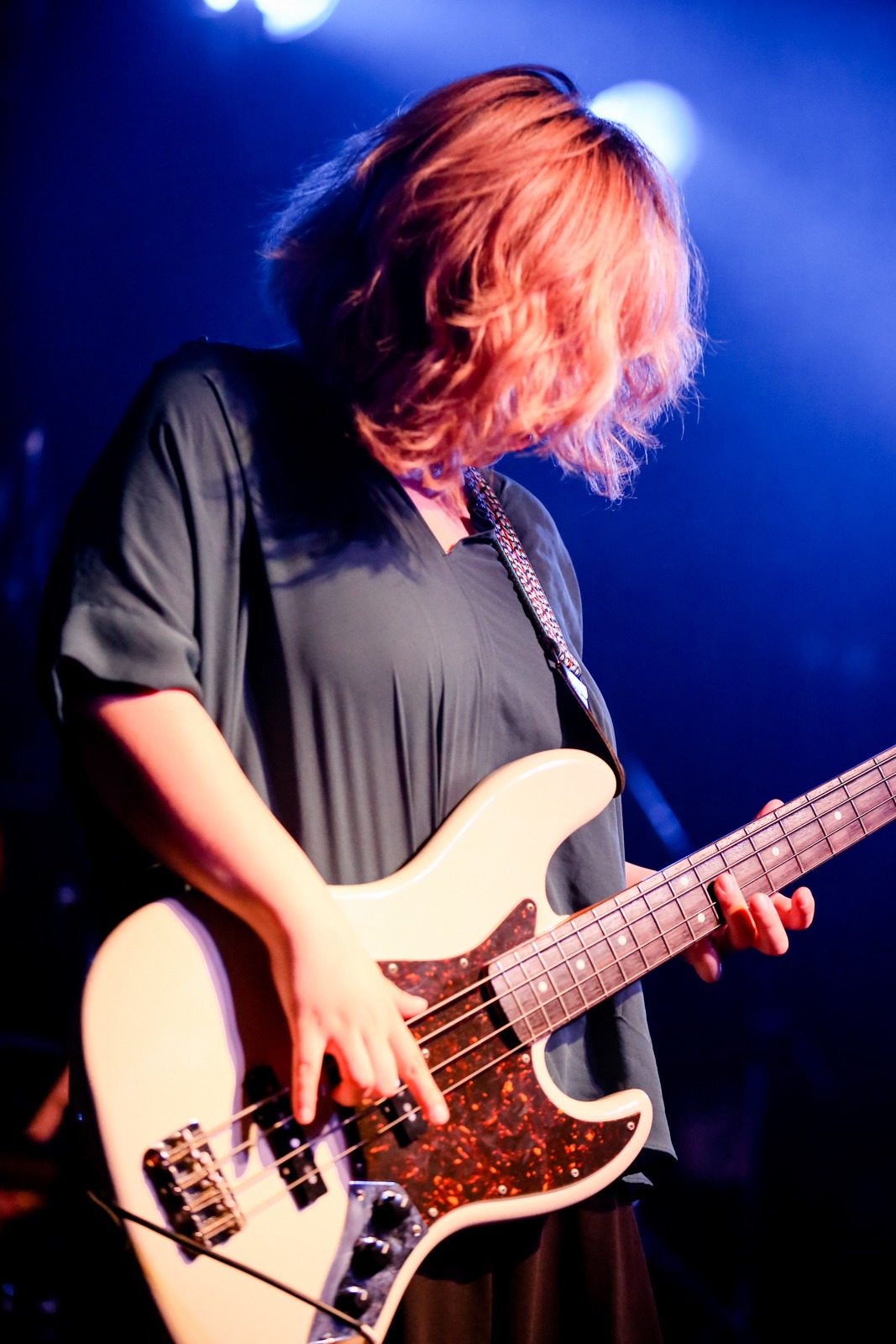 ごっきん（B, Cho / yonige）（Photo by Viola Kam［V'z Twinkle Photography］）