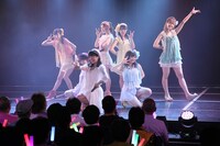 「総選挙感謝公演～まずはありがとう！話はそれからだ～」の様子。(c)AKS