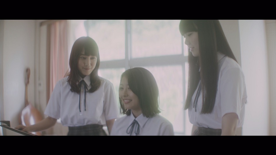J☆Dee'Z「Melody」のミュージックビデオのワンシーン。
