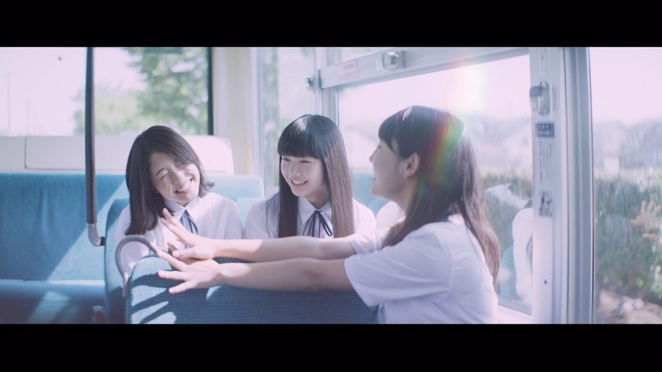 J☆Dee'Z「Melody」のミュージックビデオのワンシーン。