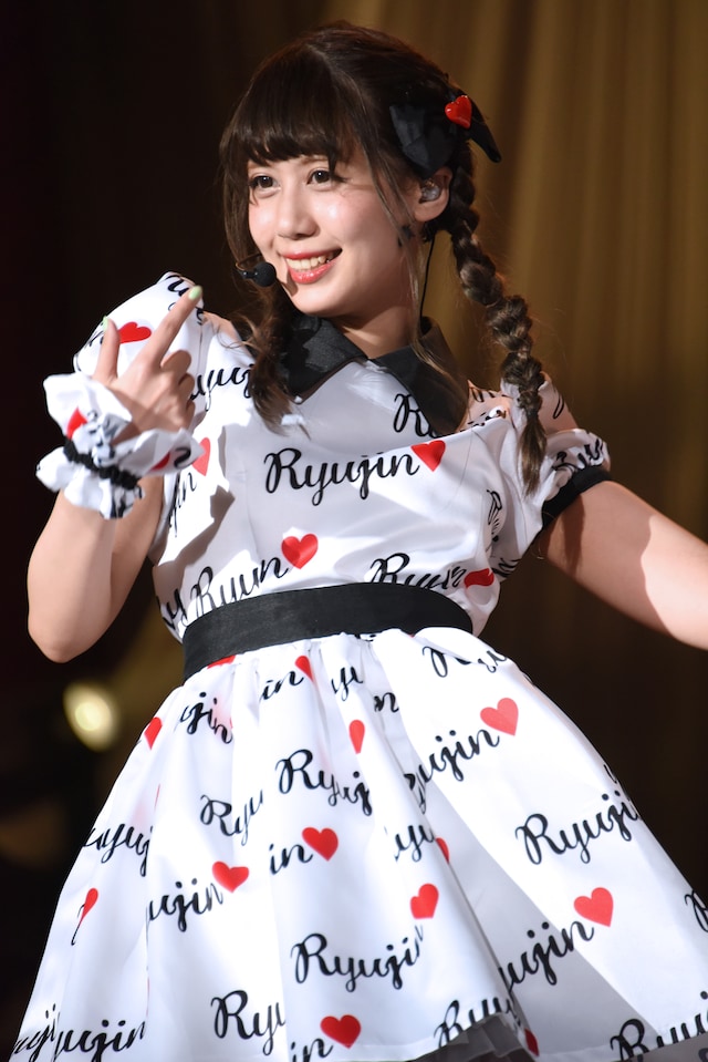 「清 竜人25 “ラスト▽コンサート”」での清優華時代のみすみゆうか。