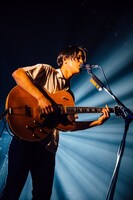 角舘健悟（Vo, G）（Photo by Ray Otabe）