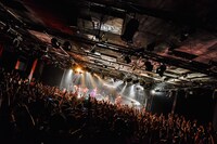 「THUG TOUR  powered by BEAMS T」東京・LIQUIDROOM公演の様子。（撮影：小見山峻）