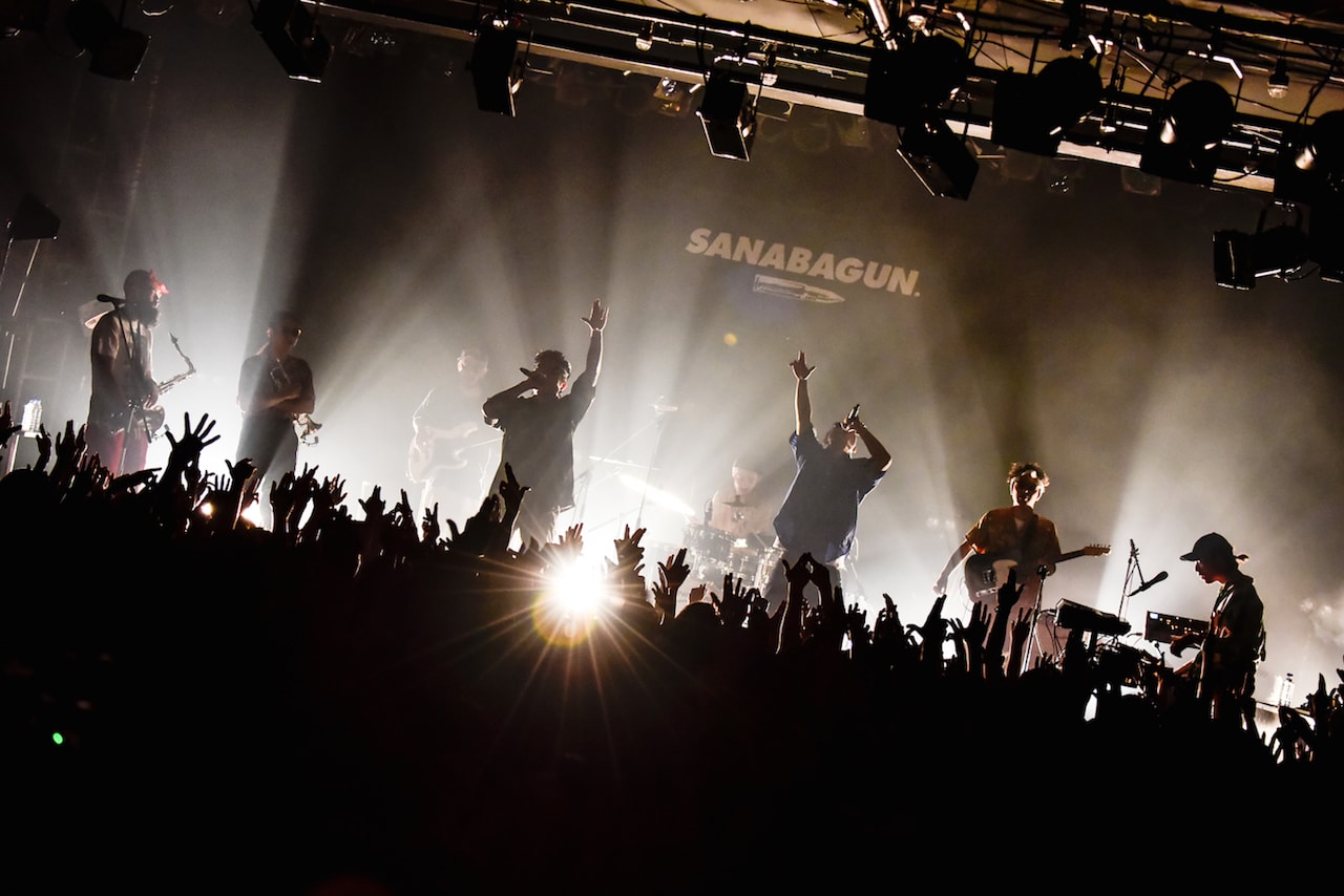「THUG TOUR  powered by BEAMS T」東京・LIQUIDROOM公演の様子。（撮影：小見山峻）