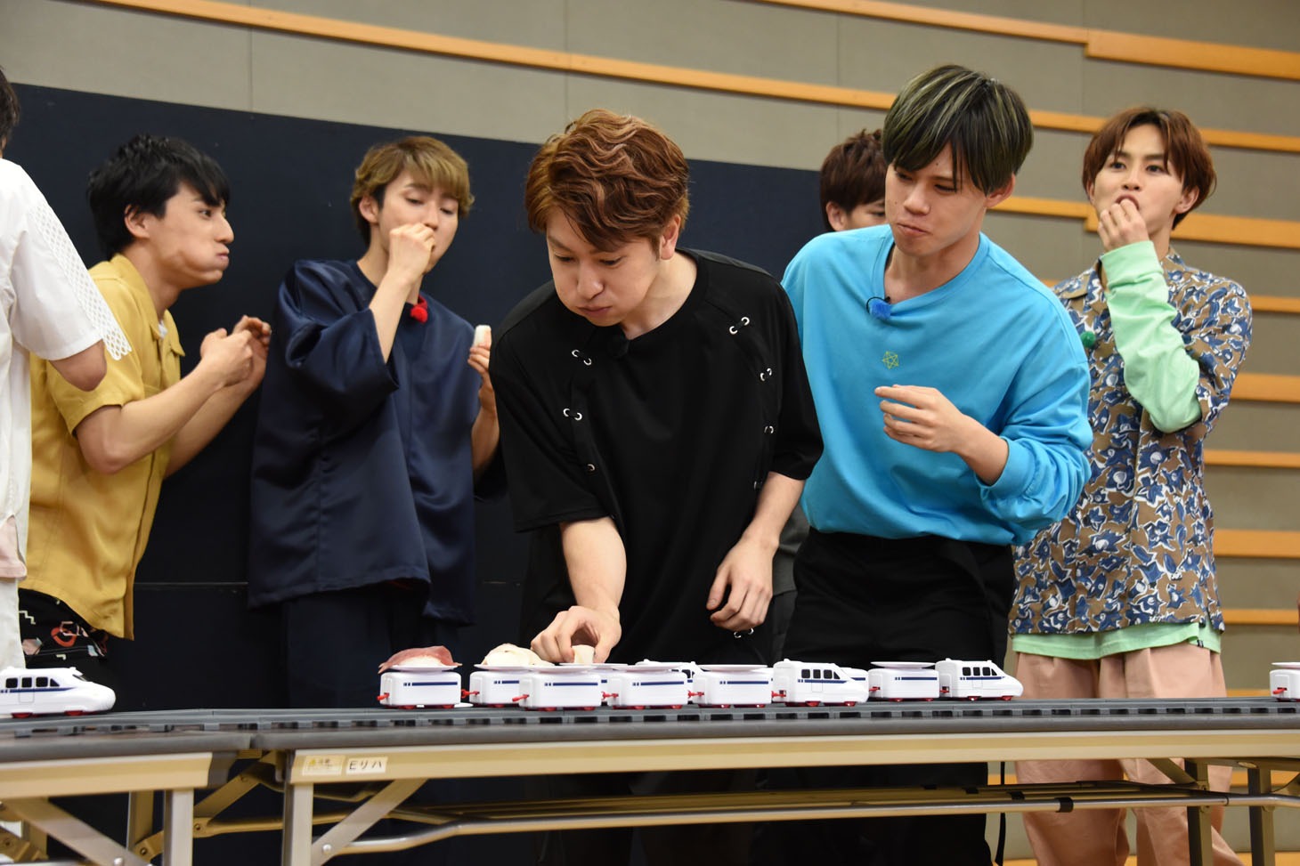 「水曜日の新しい説を予習！」の様子。