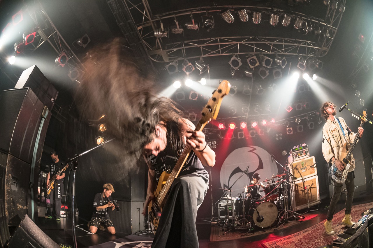 RIZE「RIZE TOUR 2017 "RIZE IS BACK" 春季爆雷」神奈川・Yokohama Bay Hall公演の様子。（Photo by Mizuguchi Masahiro）