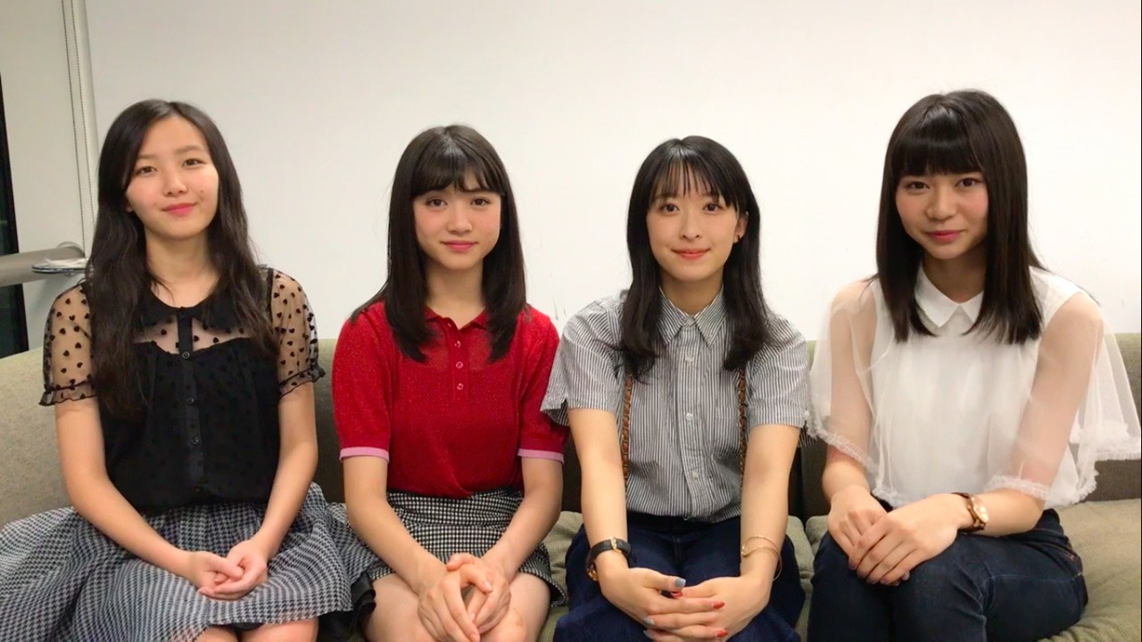 東京女子流によるコメント映像のワンシーン。