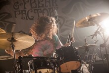 家坂清太郎（Dr / G-FREAK FACTORY）（Photo by HayachiN）