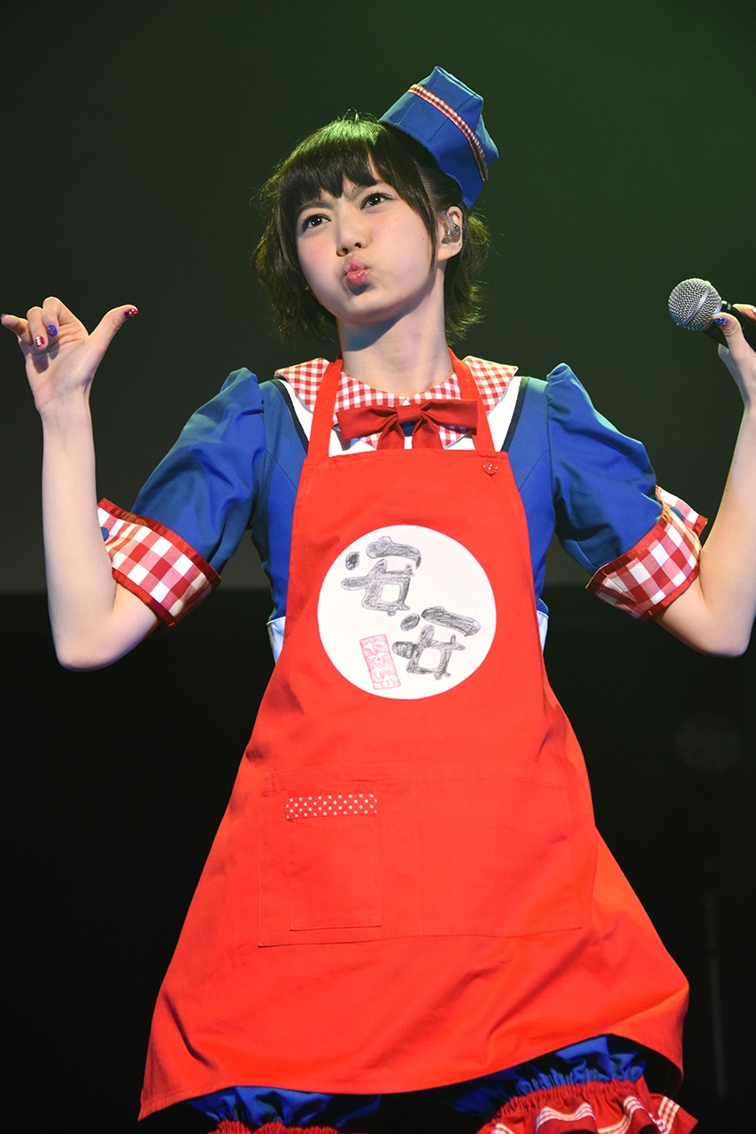 安本彩花