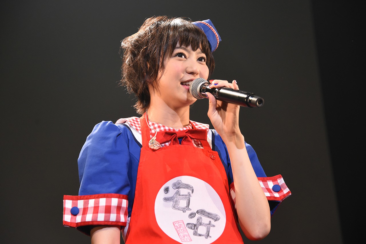 安本彩花