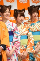 左から白石麻衣、秋元真夏、松村沙友理。