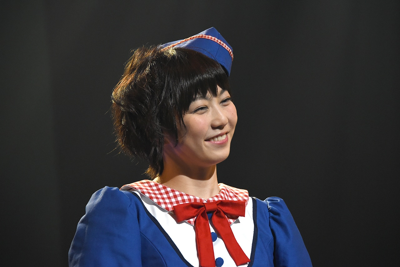 安本彩花
