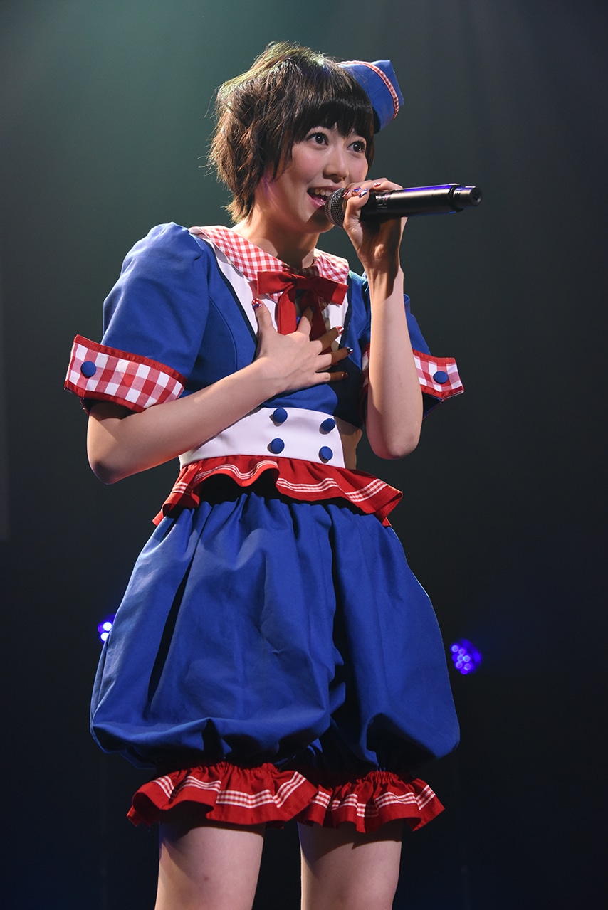 安本彩花