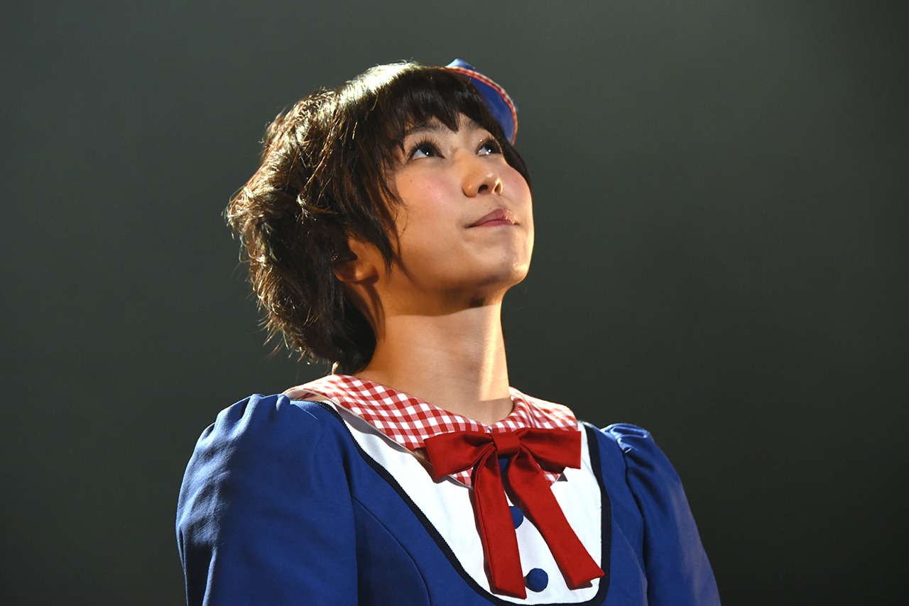 安本彩花