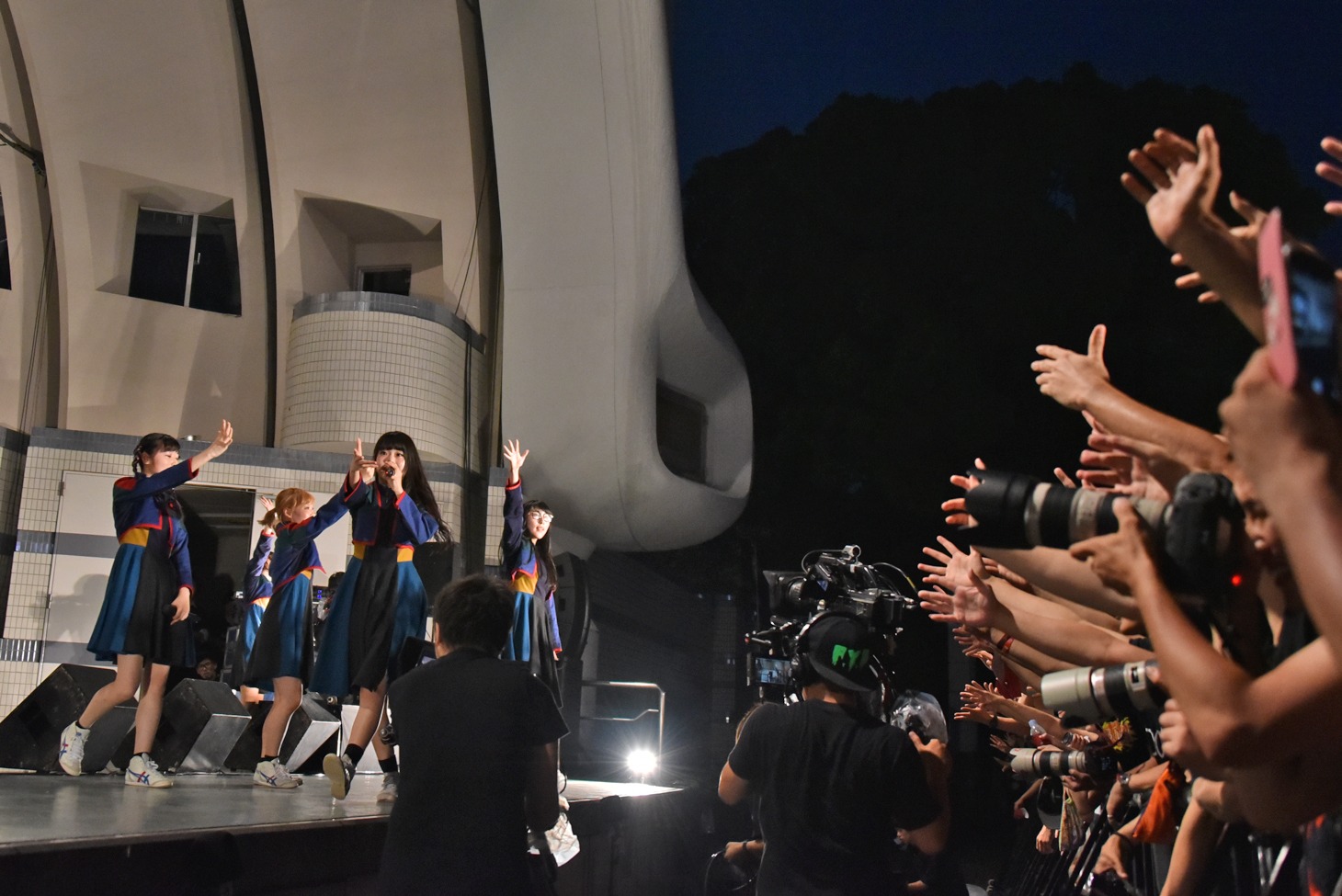 BiSH「YOYOGi GiANT KiLLERS」の様子。