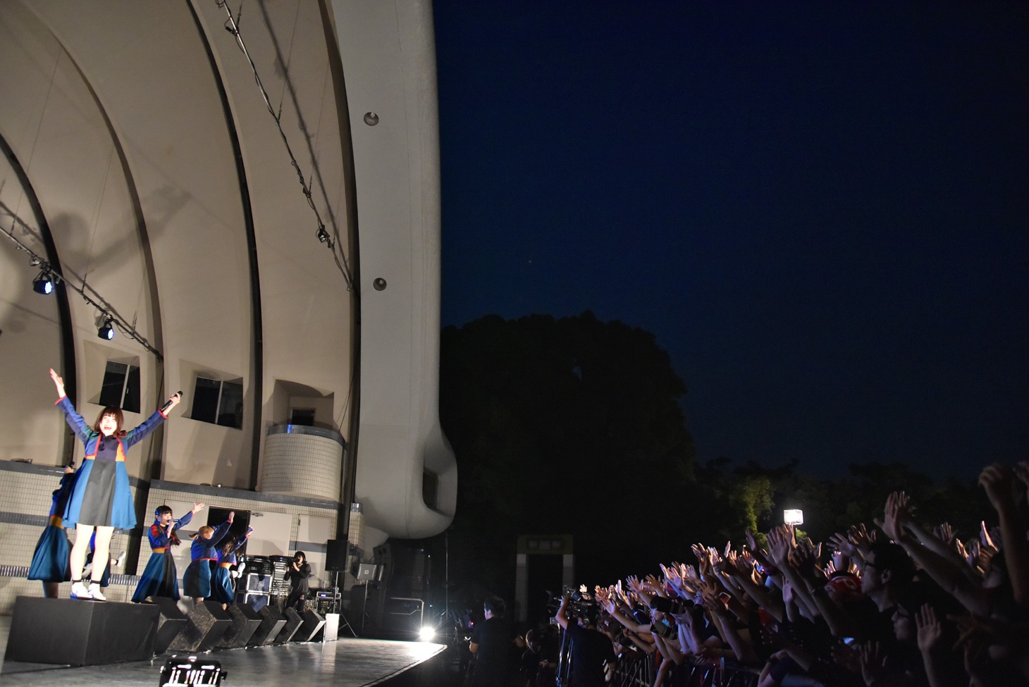 BiSH「YOYOGi GiANT KiLLERS」の様子。