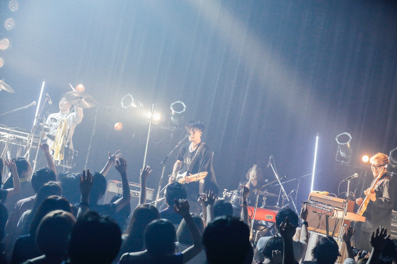 Age Factory、赤グリ、uchuu,合同ツアー終幕「このレーベルでやれてて幸せ」