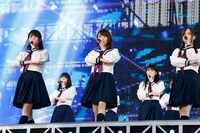 乃木坂46の1期生。
