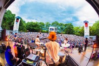 「【Czecho No Republic presents ドリームシャワー2017】at大阪城音楽堂 夏だ！野音だ！Czecho No Republicだ！～そうだ、みんなで大阪へ行こう。～」の様子。（撮影：日吉"JP"純平）