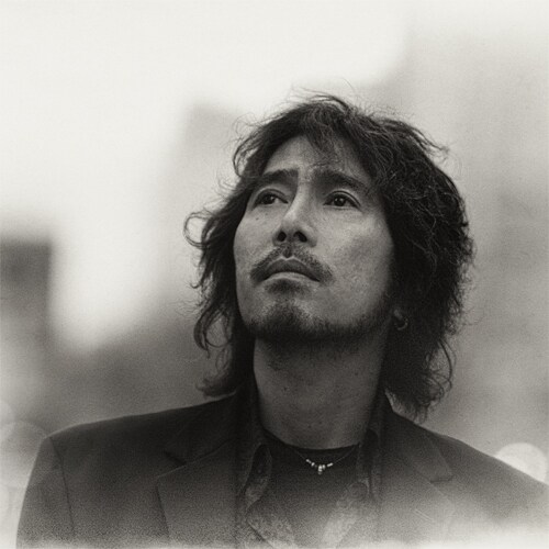 小山卓治、デビュー35周年オールタイムベストアルバム発売