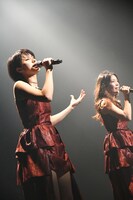 左から湊あかね、村上瑠美奈。（撮影：古川明久）