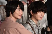 左から神木隆之介、Fukase。