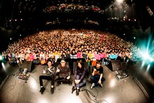 夜の本気ダンス「No rain, new days o'scene」東京・EX THEATER ROPPONGI公演の様子。（撮影：浜野カズシ）