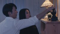 「Laundry Snow夜篇＜夏ノ空ニ、降ル雪ハ＞」のワンシーン。