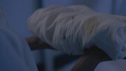 「Laundry Snow夜篇<夏ノ空ニ、降ル雪ハ>」のワンシーン。