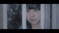 欅坂46「エキセントリック」ミュージックビデオのワンシーン。