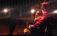 映画「パーフェクト・レボリューション」予告編のワンシーン。